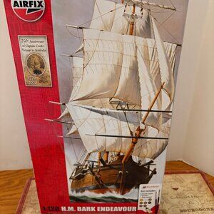 NWT Airfix HM Bark Endeavour 1:120 Model Kit